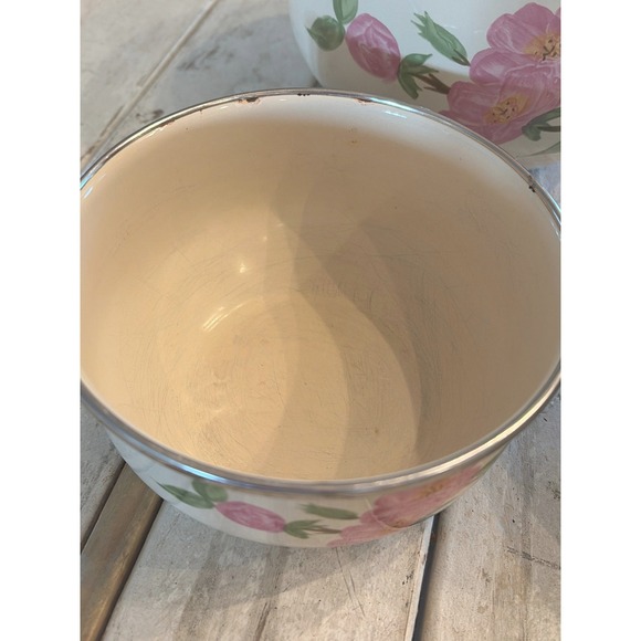 Vintage Enamelware Nesting Mixing Bowls Pink Desert Roses Set of 3 Cream Metal - Picture 4 of 13